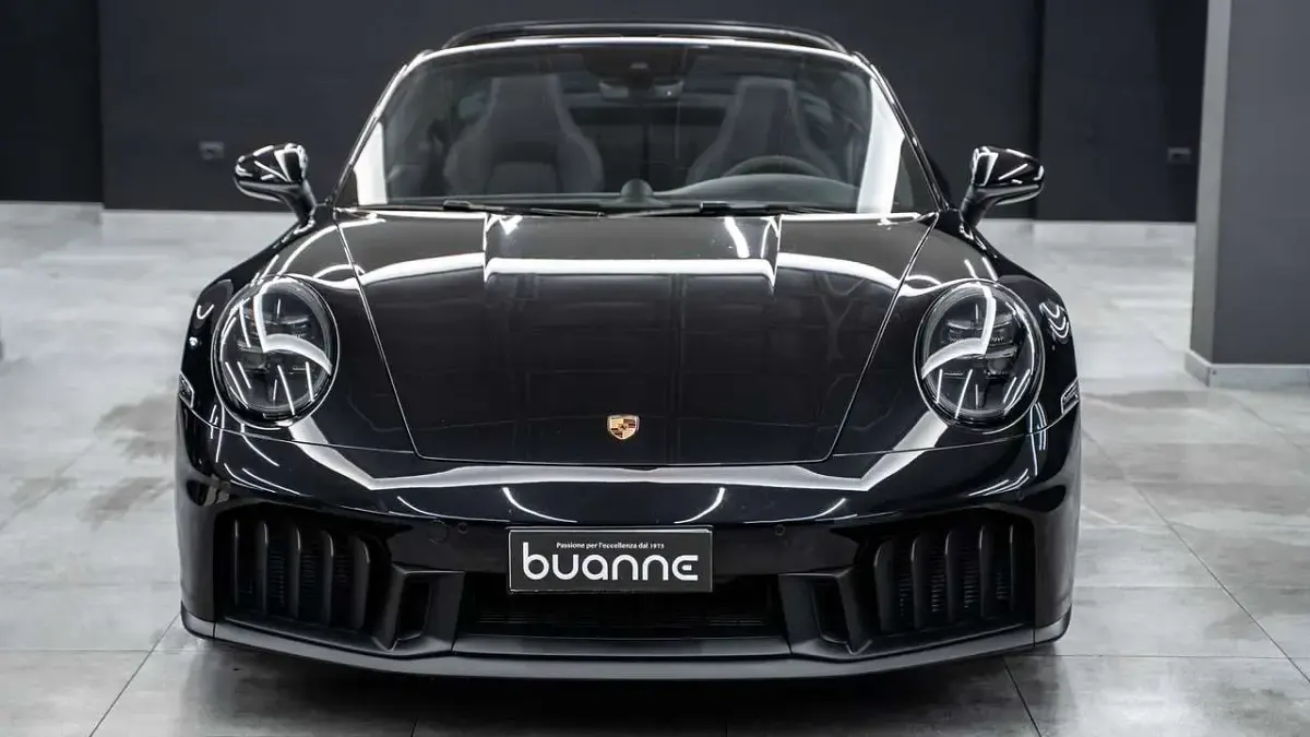 Usata Porsche 911 541 CV (397 kW) 2025 Nero jet metall perlato Cabrio