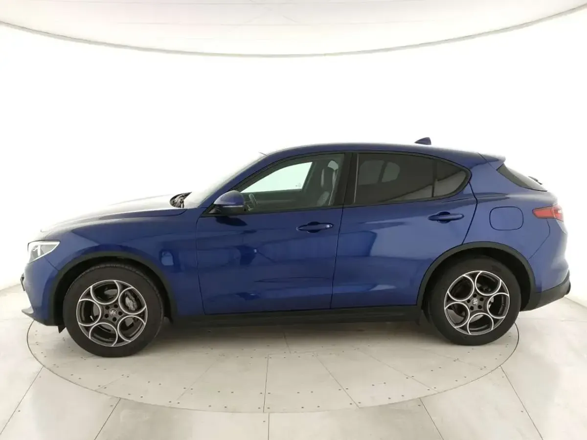 Usata Alfa Romeo Stelvio Sprint 190 CV (139 kW) 2022 Blu SUV
