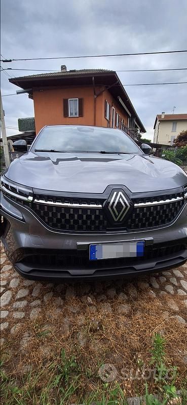 Usata Renault Austral 160 CV (117 kW) 2024 Grigio SUV