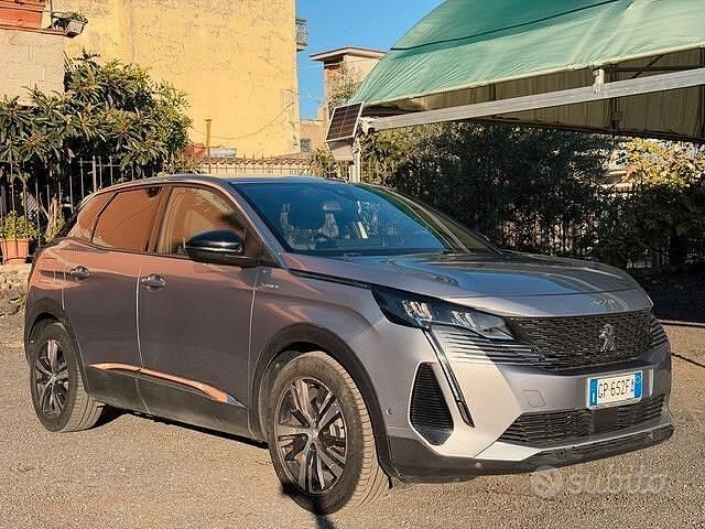 Usata Peugeot 3008 Allure 200 CV (147 kW) 2023 Grigio SUV