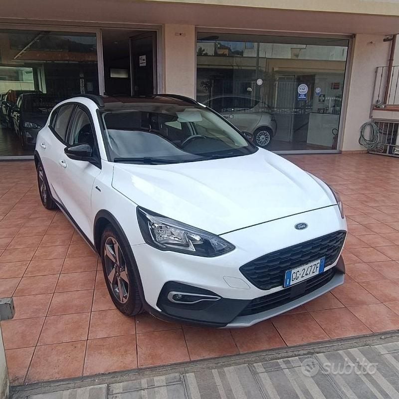 Usata Ford Focus Active X 120 CV (88 kW) 2021 Bianco Berlina