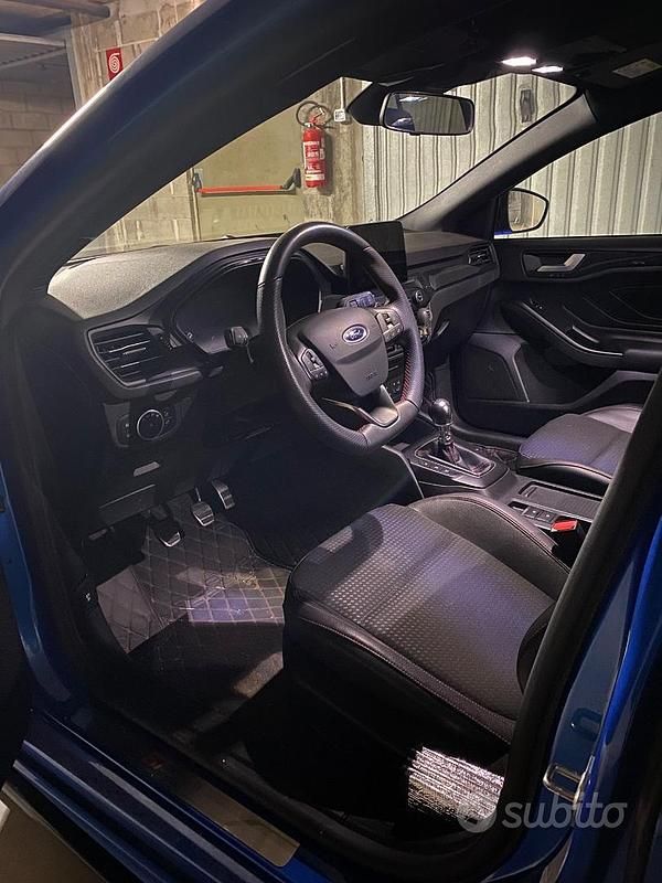 Usata Ford Focus ST-Line 150 CV (110 kW) 2019 Blu/azzurro Berlina