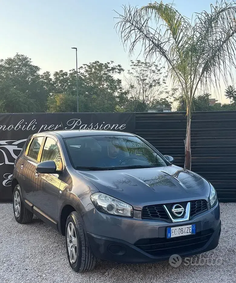 Usata Nissan Qashqai Tekna 110 CV (80 kW) 2011 Grigio SUV