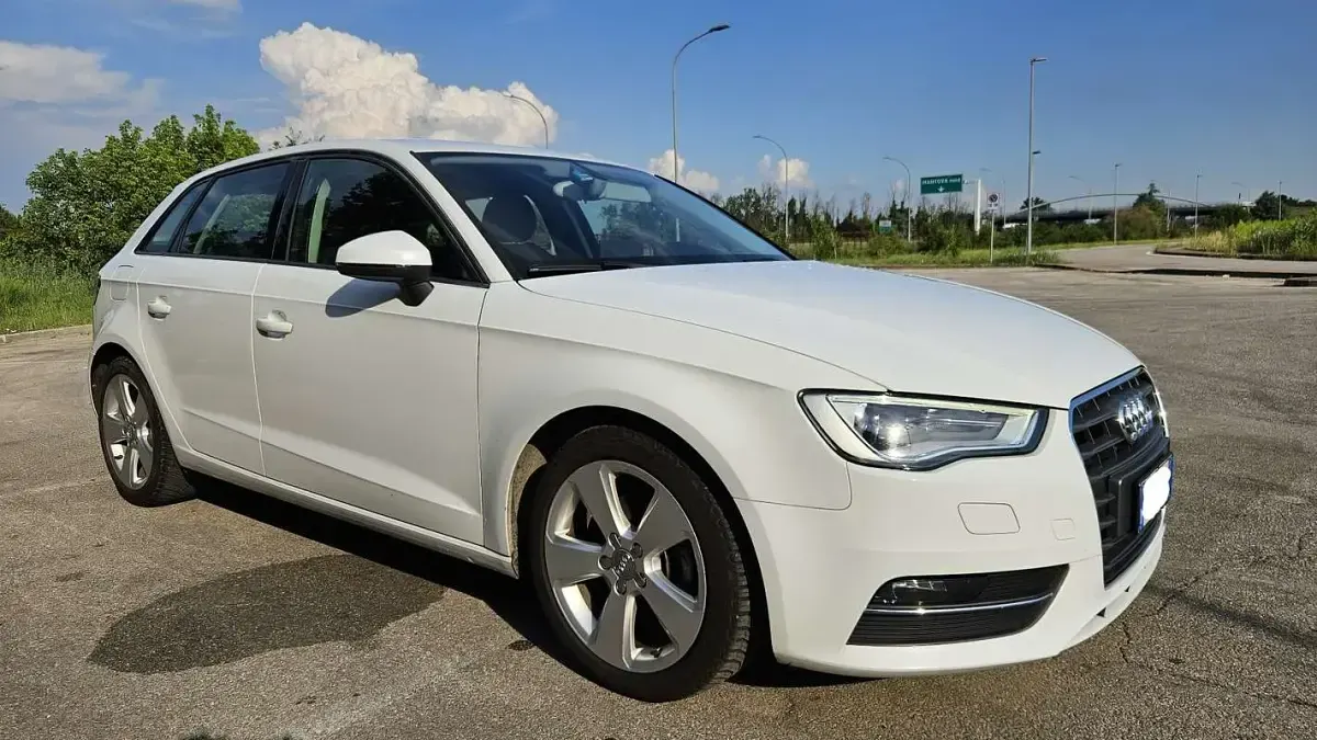 Usata Audi A3 Business 105 CV (77 kW) 2014 Berlina