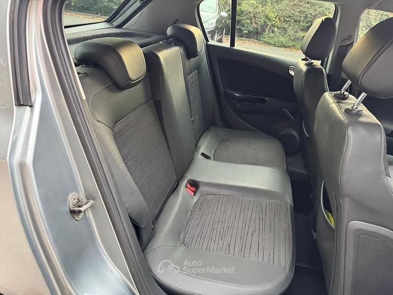 Usata Opel Corsa 86 CV (63 kW) 2015 Gray Utilitaria