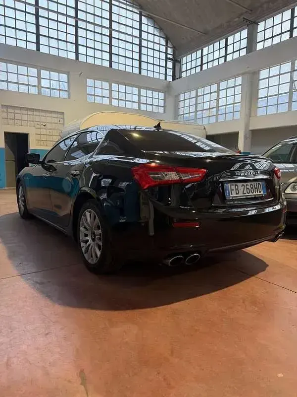 Usata Maserati Ghibli 250 CV (183 kW) 2015 Nero Berlina
