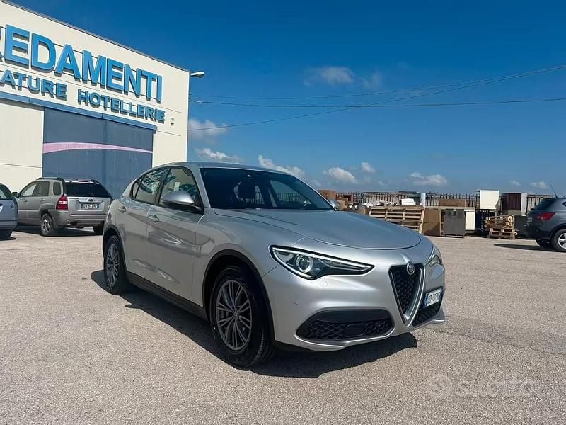 Usata Alfa Romeo Stelvio Business 160 CV (117 kW) 2021 Grigio SUV