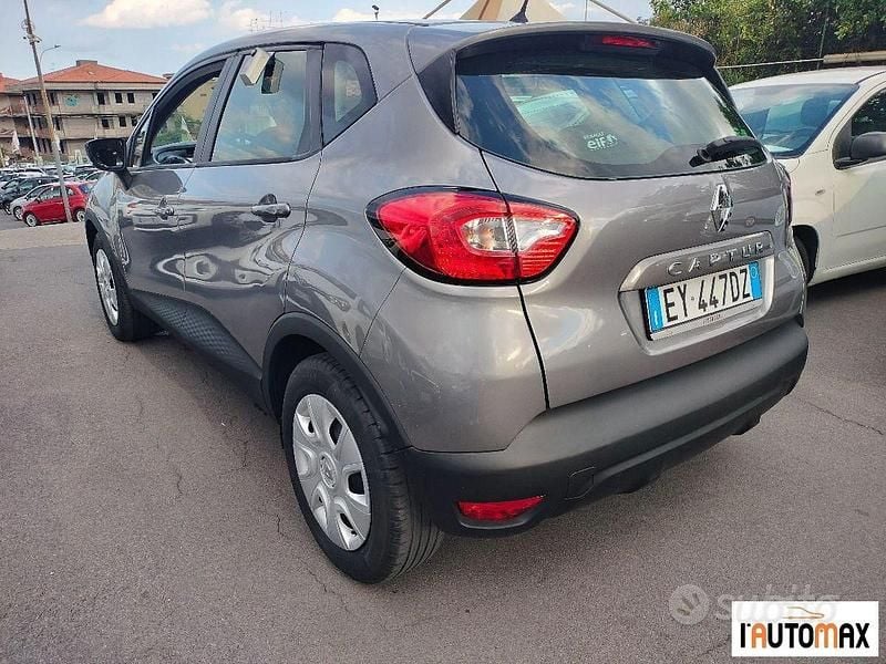 Usata Renault Captur 90 CV (66 kW) 2015 Bianco SUV