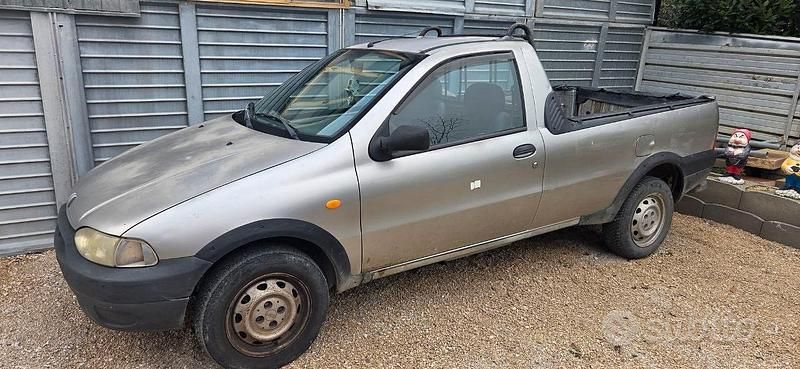 Grigio Usata 2002 Fiat Strada Pick-up | 2500 € (Ottimo prezzo) - Immagine 1/4