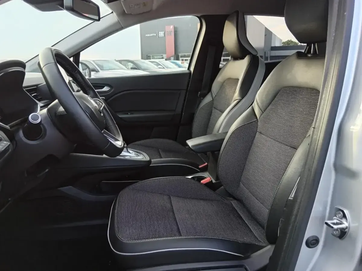 Usata Renault Captur Intens 160 CV (117 kW) 2020 Argento SUV