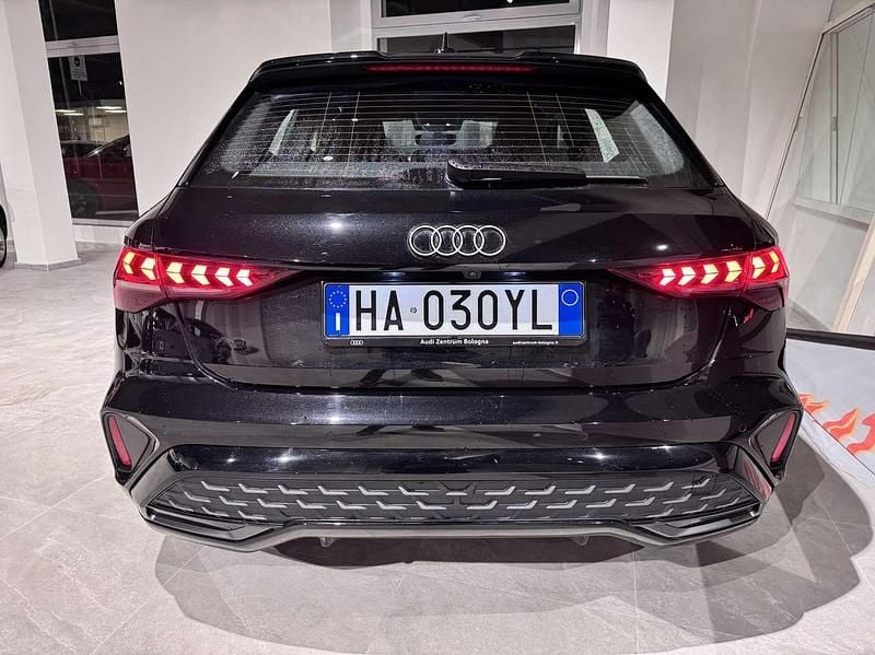 Usata Audi A3 S-Line 150 CV (110 kW) 2025 Nero Berlina