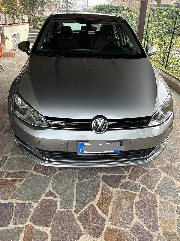 Usata VW Golf VII Highline 110 CV (80 kW) 2016 Grigio Berlina