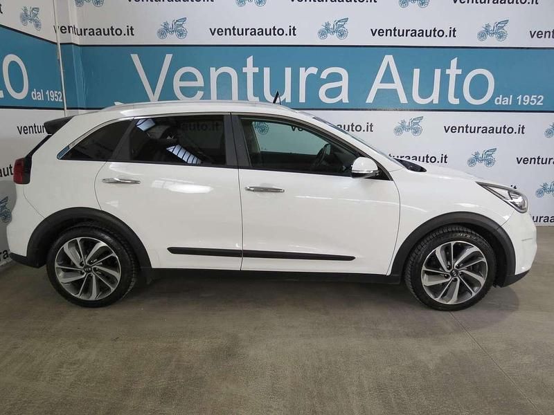 Usata Kia Niro Style 105 CV (77 kW) 2016 Bianco SUV