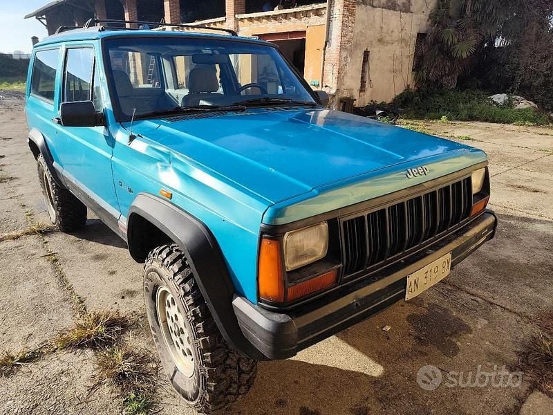 Usata 1996 Jeep Cherokee SUV | 3500 € (Buon prezzo) - Immagine 1/4