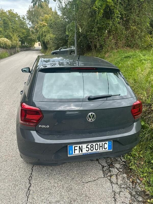 Usata VW Polo 65 CV (47 kW) 2018 Grigio Berlina