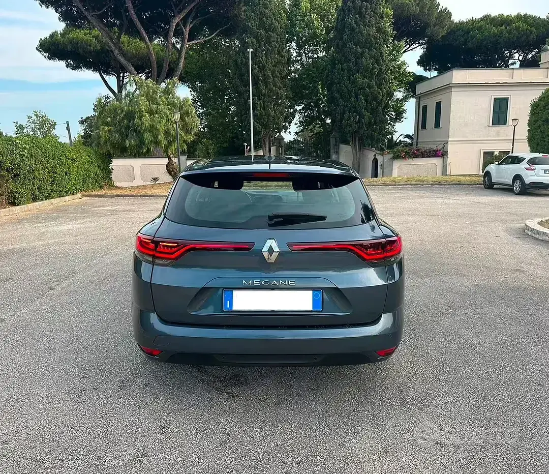 Usata Renault Mégane GrandTour Equilibre 116 CV (85 kW) 2023 Grigio Station wagon