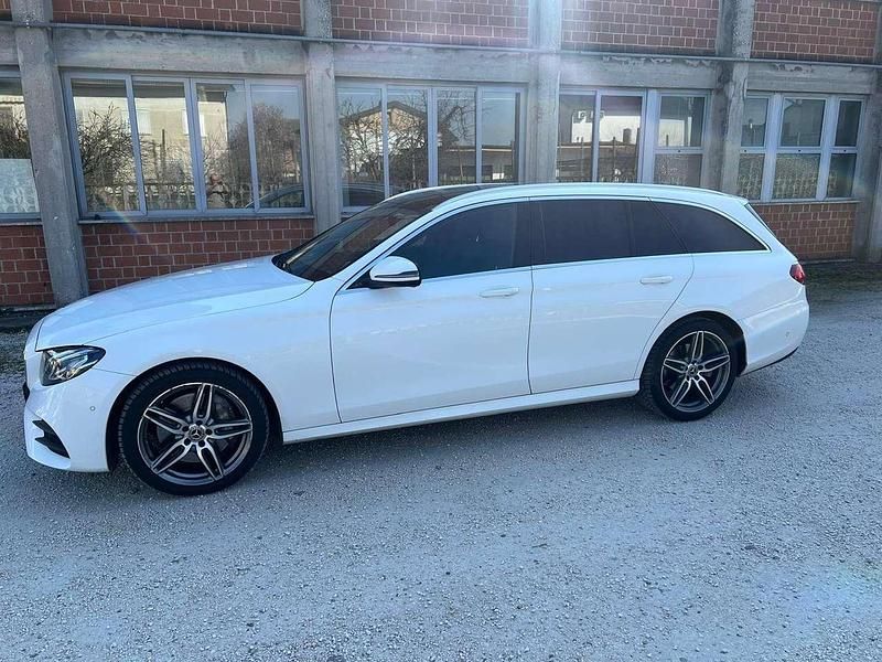 Bianco Usata 2017 Mercedes E350 Premium Plus Station wagon | 26.900 € (Buon prezzo) - Immagine 1/4