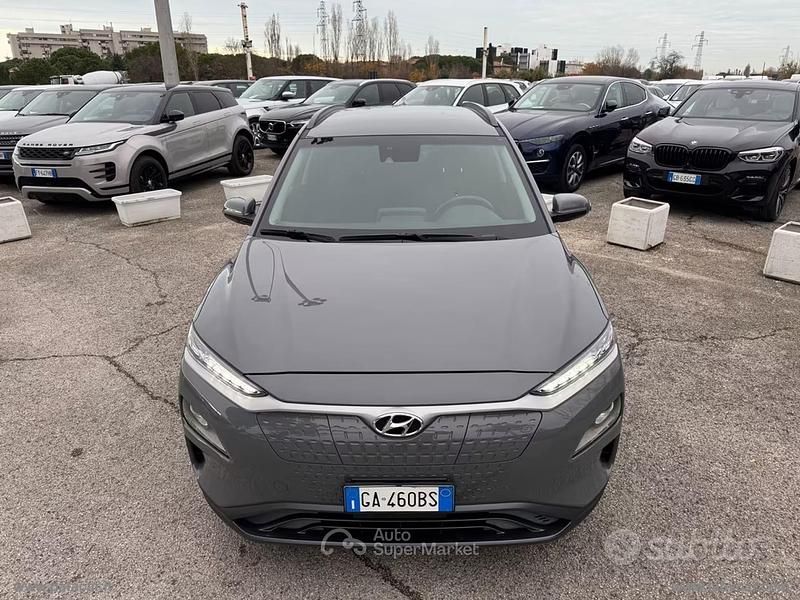 Usata Hyundai Kona XPrime 100 kW (136 CV) 2020 Gray SUV