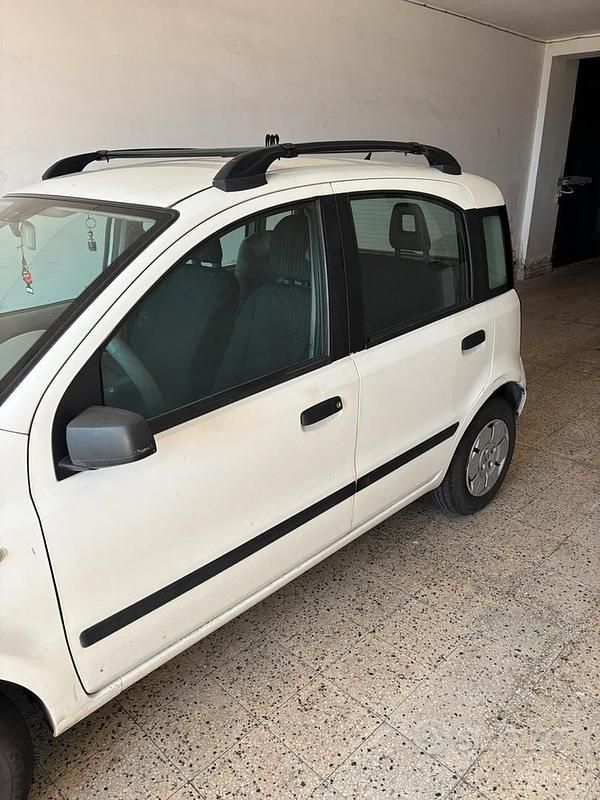 Usata Fiat Panda 75 CV (55 kW) 2006 Bianco Utilitaria