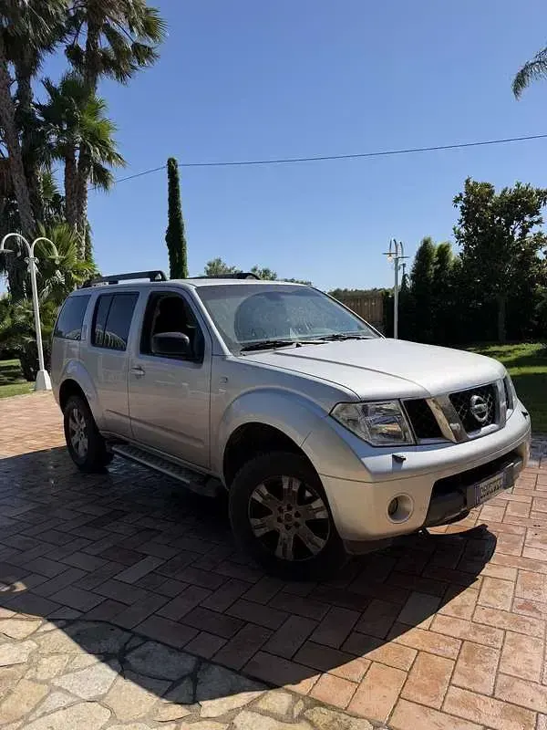 Usata Nissan Pathfinder XE 171 CV (125 kW) 2006 SUV