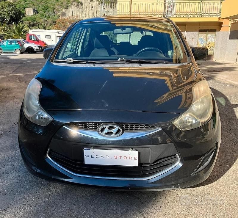 Usata Hyundai ix20 Comfort 77 CV (56 kW) 2011 Nero Utilitaria
