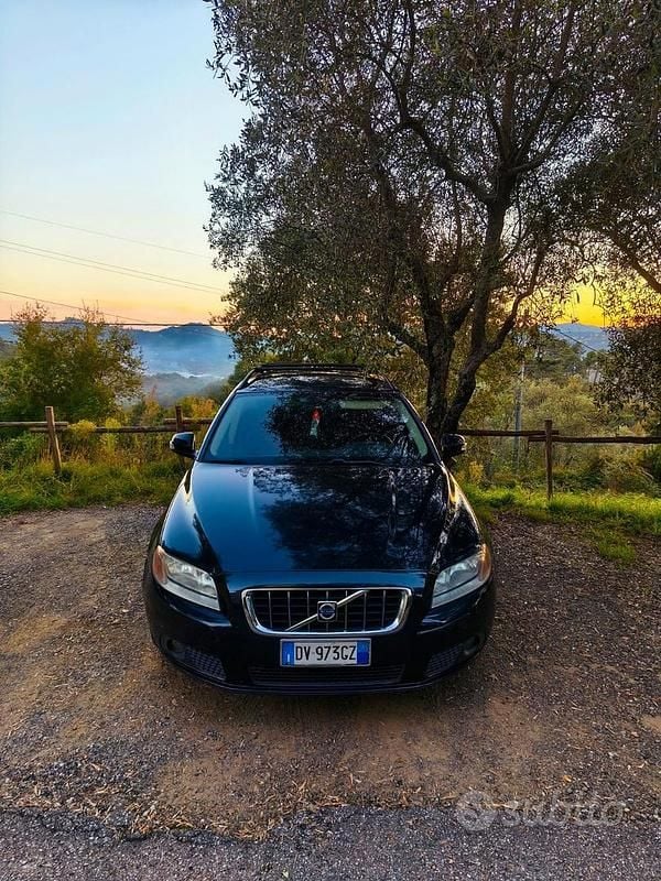 Usata Volvo V70 163 CV (119 kW) 2009 Blu Station wagon