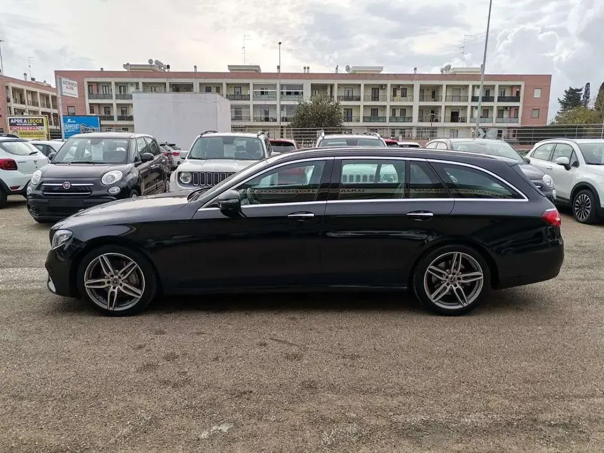 Usata Mercedes E350 Premium 258 CV (189 kW) 2017 Nero Station wagon