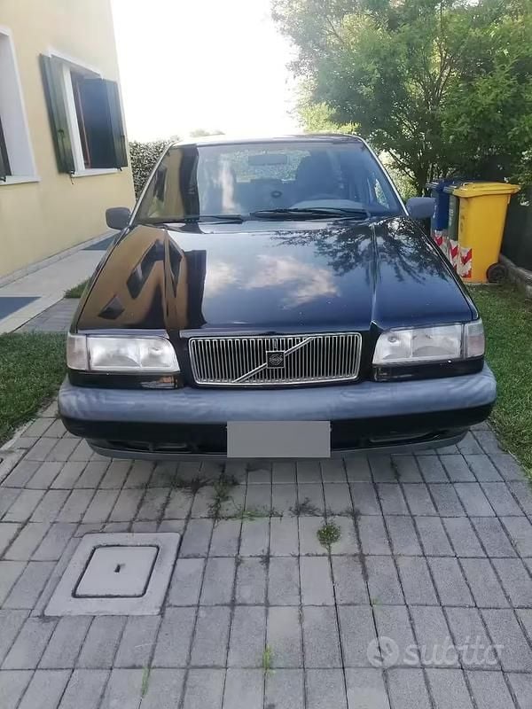 Usata Volvo 850 126 CV (92 kW) 1996 Nero Station wagon