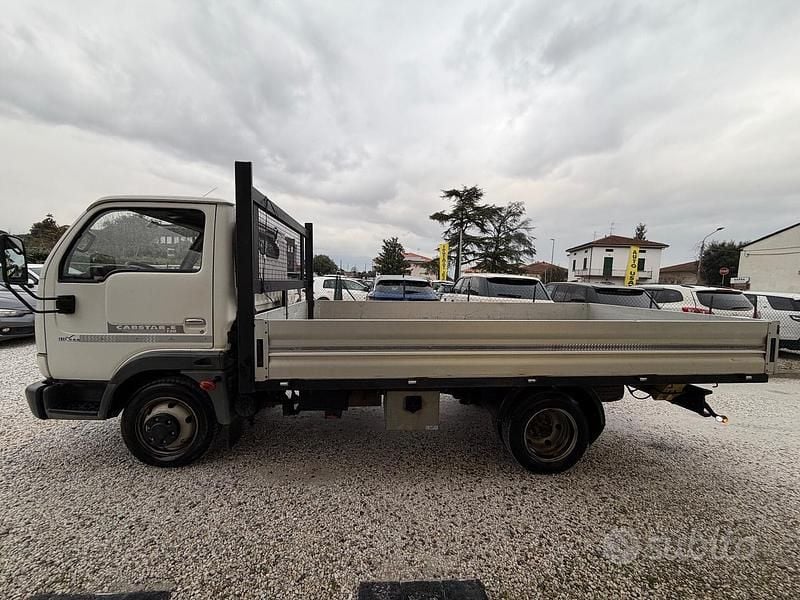 Usata Nissan Cabstar SE 119 CV (87 kW) 2003 Bianco Pick-up