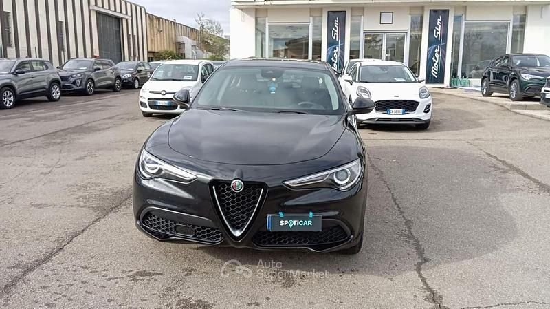 Usata Alfa Romeo Stelvio Business 190 CV (139 kW) 2021 Nero SUV
