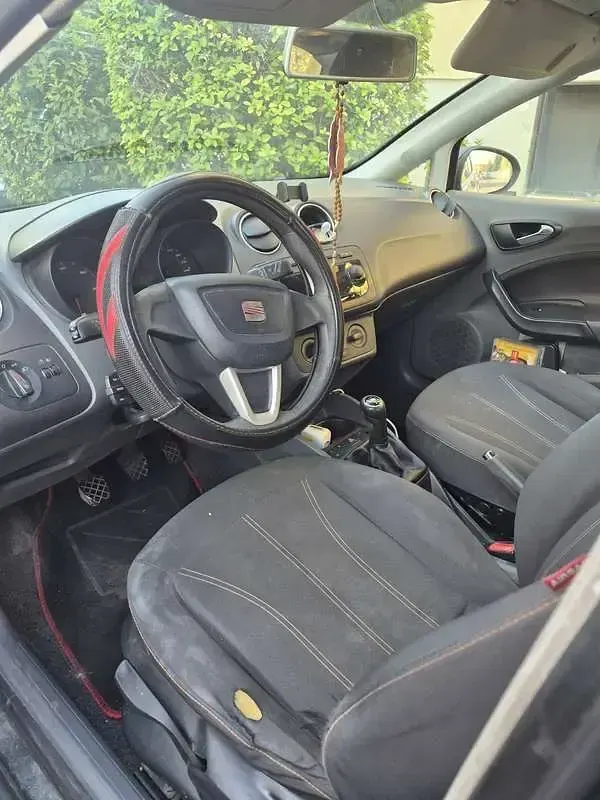 Usata Seat Ibiza Reference 75 CV (55 kW) 2012 Berlina