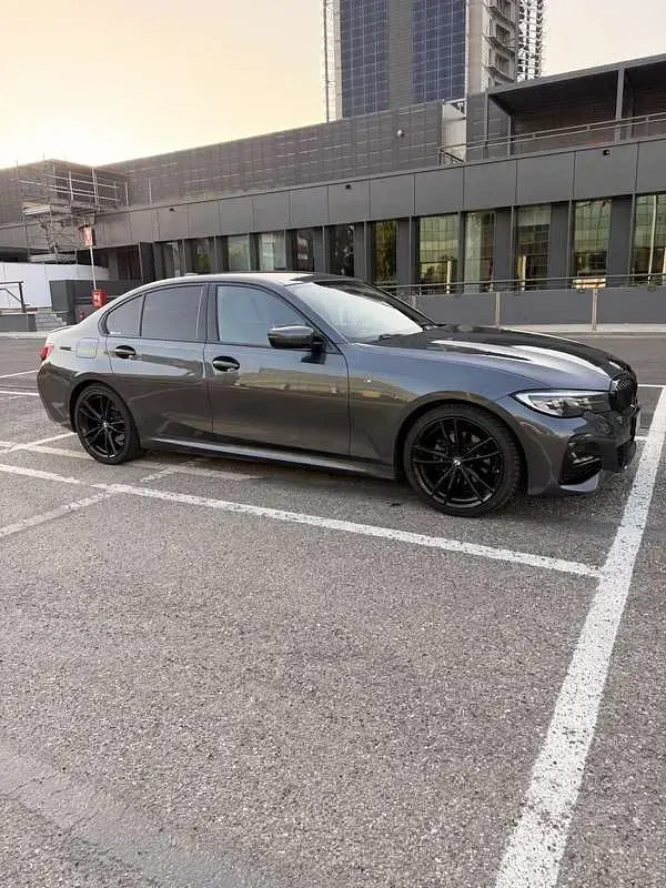 Usata BMW 320 M Sport 184 CV (135 kW) 2022 Grigio Berlina