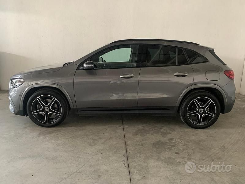 Usata Mercedes GLA200 AMG Line Premium Plus 150 CV (110 kW) 2023 Grigio SUV