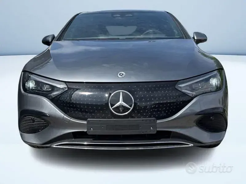Nuova Mercedes EQE350 Premium 214 kW (292 CV) 2026 Grigio Berlina