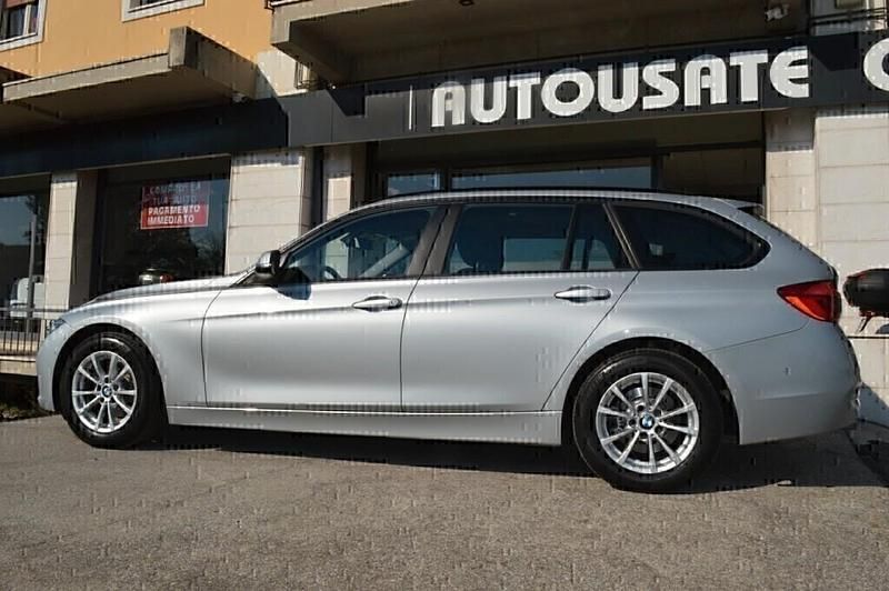 Usata BMW 318 Advantage 150 CV (110 kW) 2018 Argento Station wagon
