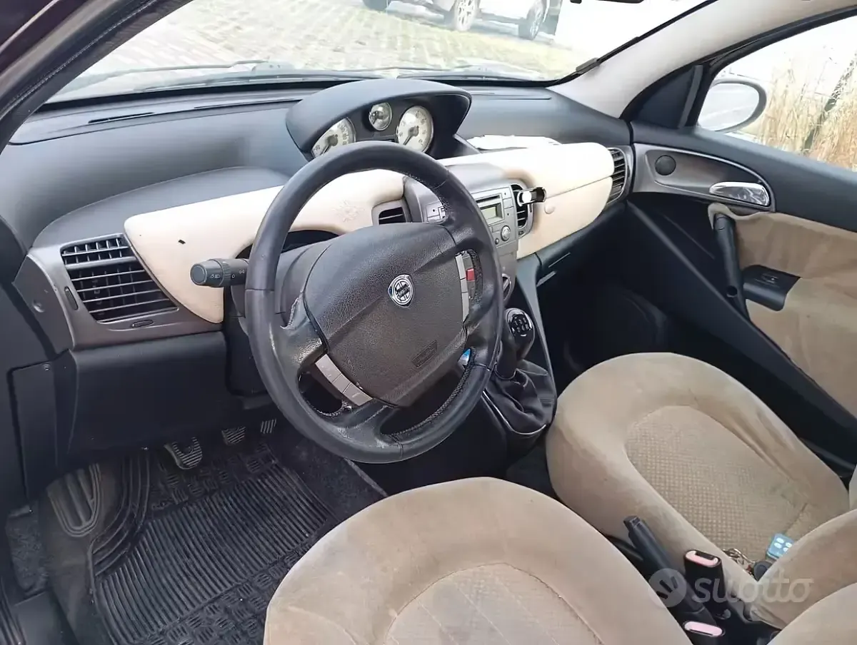 Usata Lancia Ypsilon 69 CV (50 kW) 2006 Utilitaria