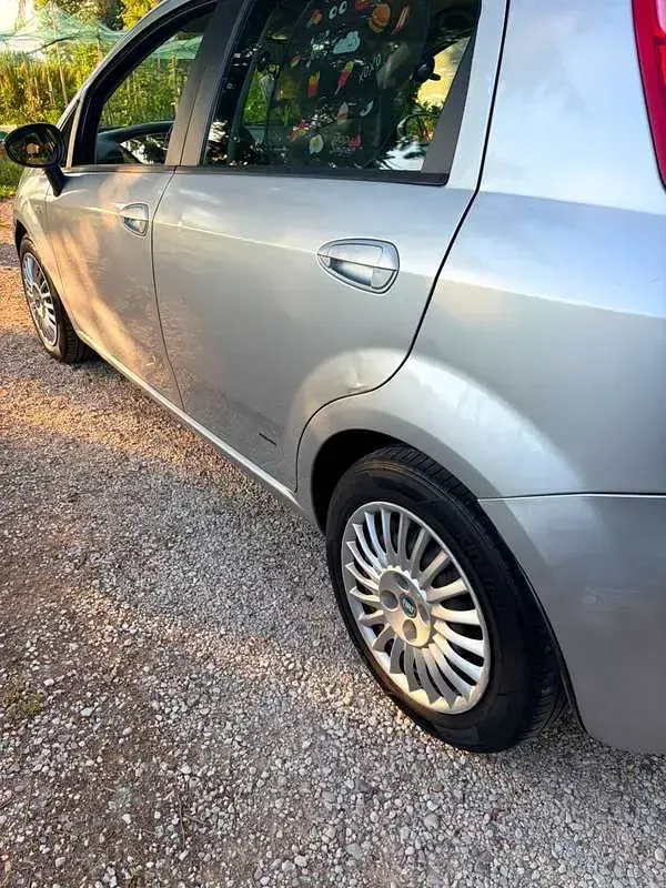 Usata Fiat Grande Punto Active 75 CV (55 kW) 2008 Argento Utilitaria