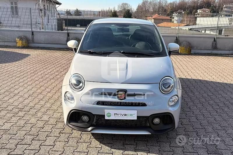 Usata Abarth 595C Esseesse 180 CV (132 kW) 2019 Grigio Cabrio