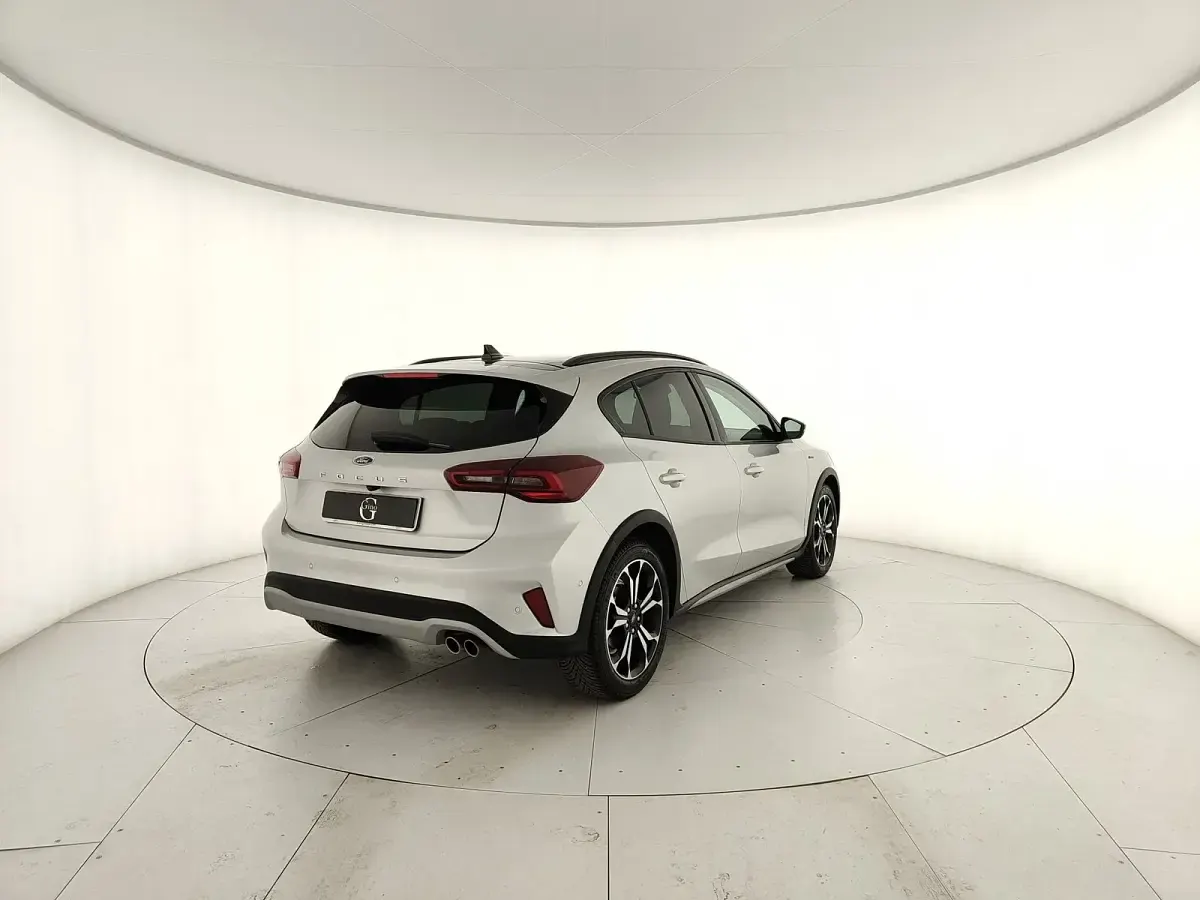 Usata Ford Focus Active 125 CV (91 kW) 2024 Grigio SUV
