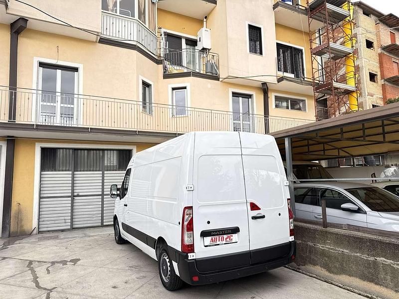 Usata Renault Master 136 CV (100 kW) 2020 Bianco Monovolume