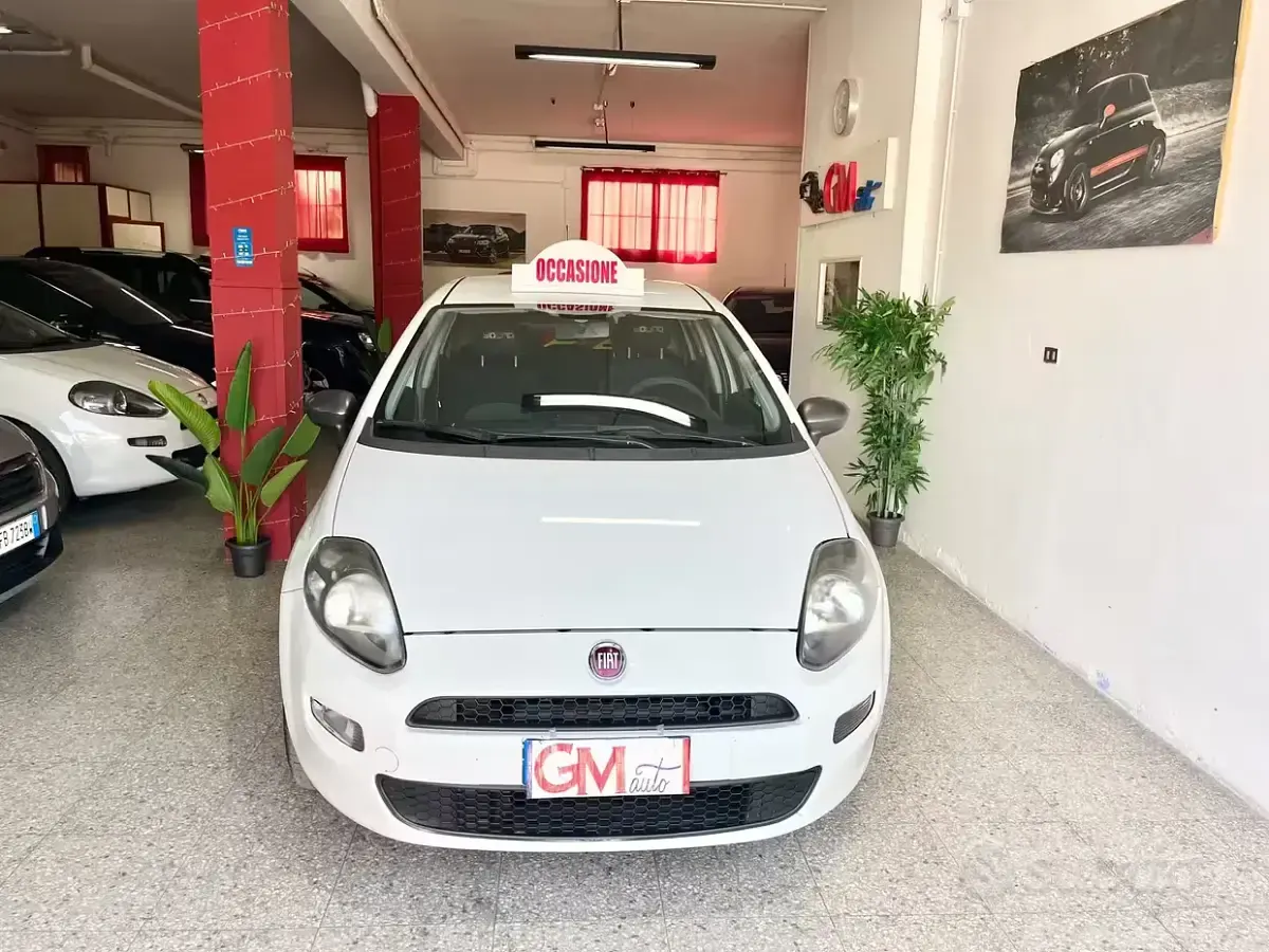 Usata Fiat Punto Street 70 CV (51 kW) 2014 Bianco Utilitaria