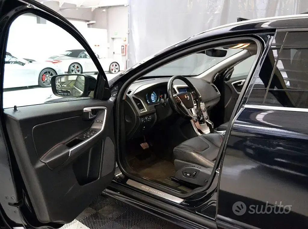 Usata Volvo XC60 Ocean Race 181 CV (133 kW) 2014 Nero SUV