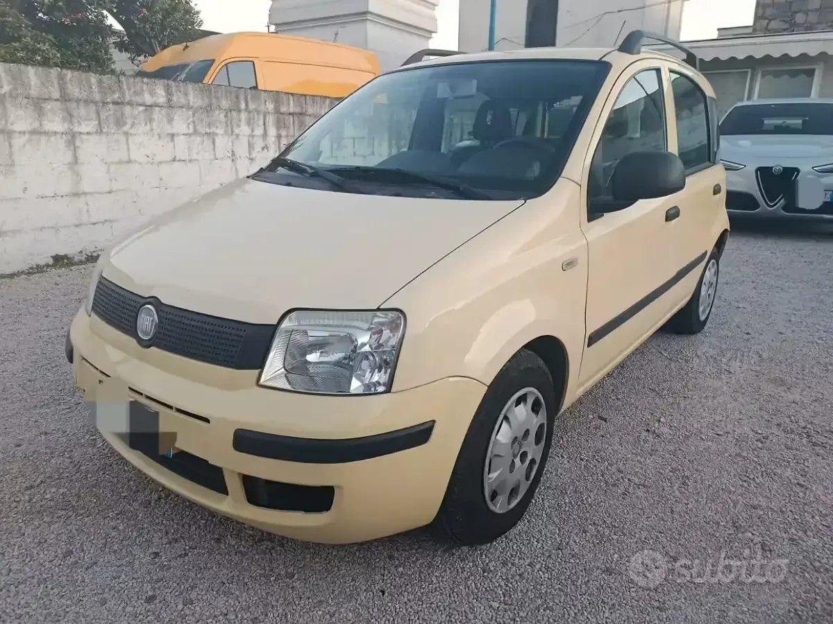 Usata Fiat Panda Dynamic 69 CV (50 kW) 2011 Giallo Utilitaria