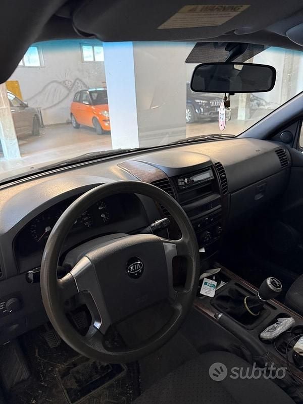 Usata Kia Sorento 140 CV (102 kW) 2002 Grigio SUV