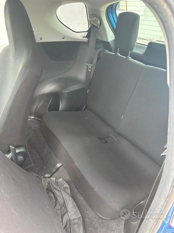 Usata Toyota iQ 2010 Blu Utilitaria