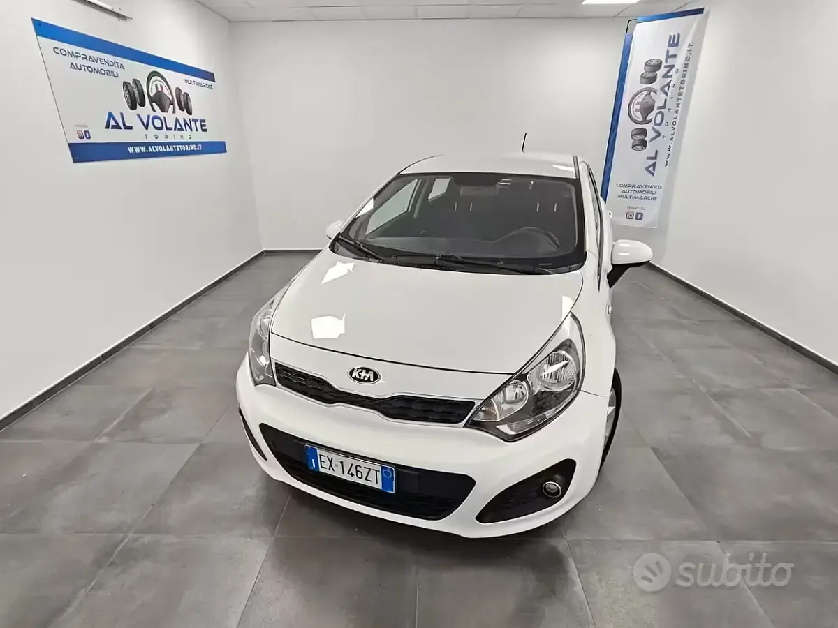 Usata Kia Rio Active 85 CV (62 kW) 2015 Bianco Berlina