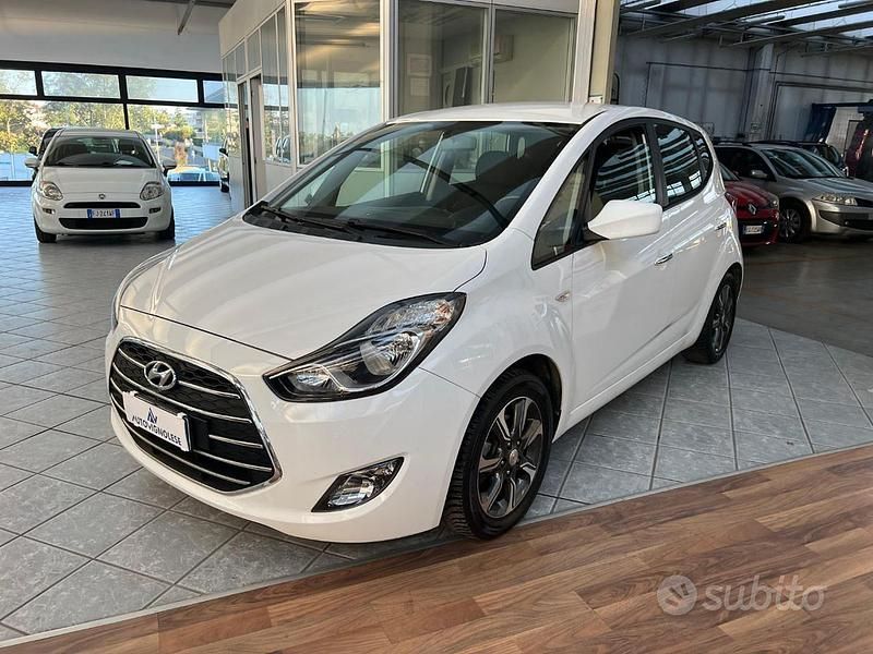 Usata Hyundai i20 90 CV (66 kW) 2018 Bianco Monovolume