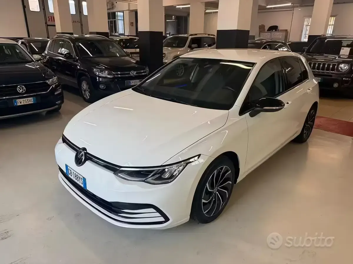 Usata VW Golf VIII Edition 131 CV (96 kW) 2020 Bianco Berlina