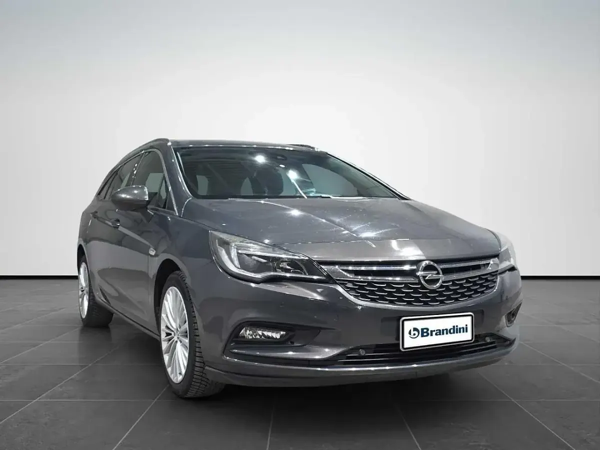 Usata Opel Astra Innovation 110 CV (80 kW) 2016 Grigio Station wagon