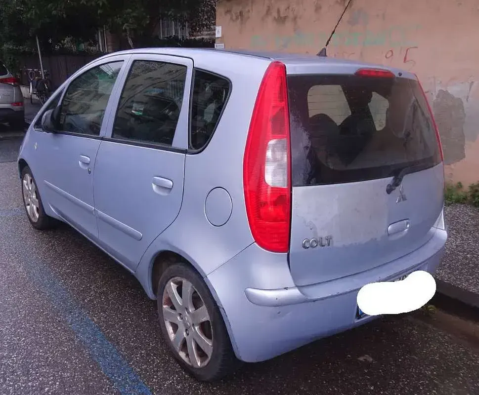 Usata Mitsubishi Colt Instyle 95 CV (69 kW) 2007 Argento Berlina